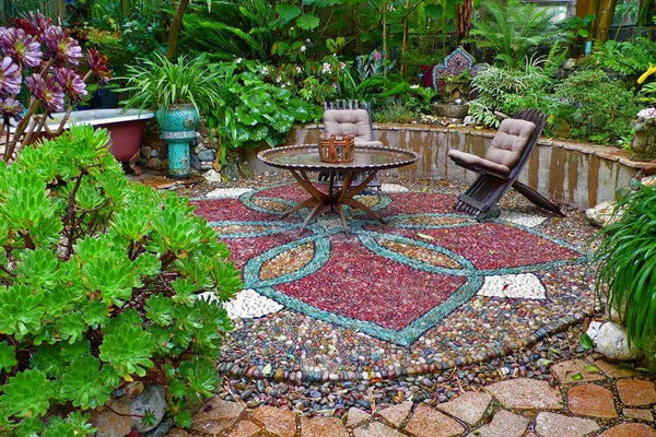 DIY Mosaic Art for Garden Decoration 